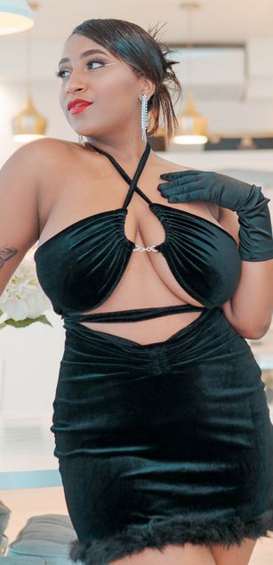 Model - StaceyGraves blowjob