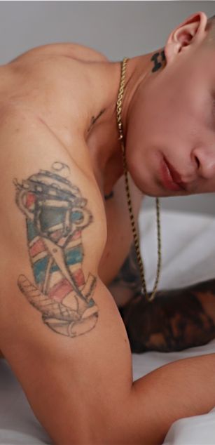 Model - Adam_Collins nipples