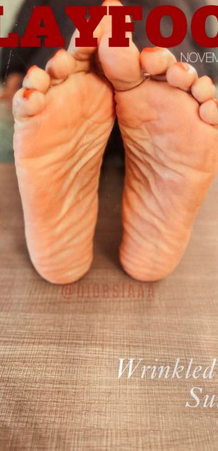 Model - Diorsia nipples