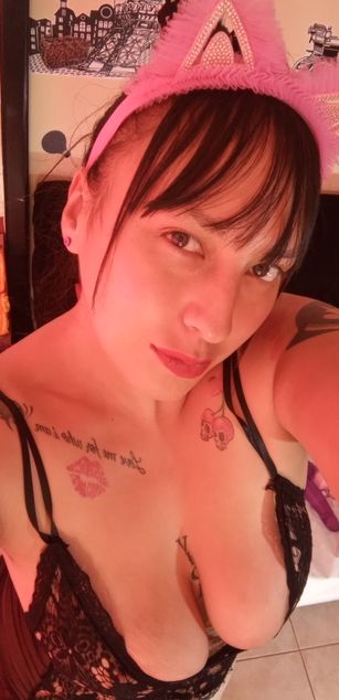 Model - AngelyDirtySquirt deepthroat