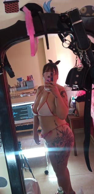 Model - AngelyDirtySquirt deepthroat