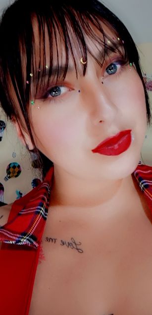 Model - AngelyDirtySquirt deepthroat