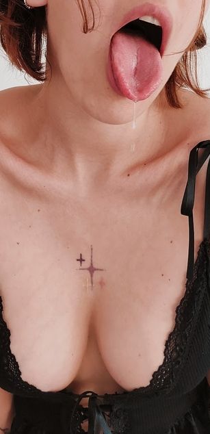 Model - Helen and the wolfxx deepthroat