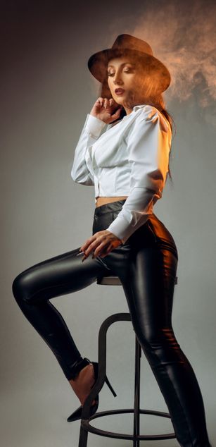 Model - BeckyShine deepthroat