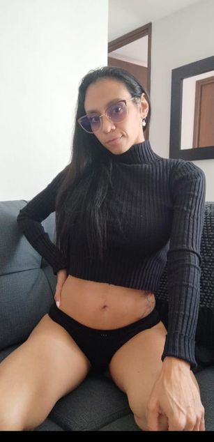 Model - Raquel Cruz toys