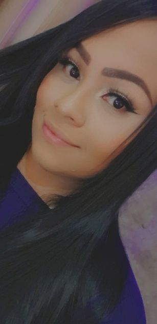 Model - Sthephannye latina