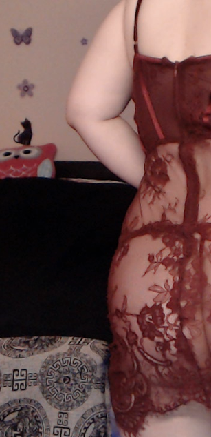 Model - Miss Lexy Gold fetish