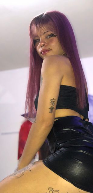 Model - Lahiana Smith blowjob