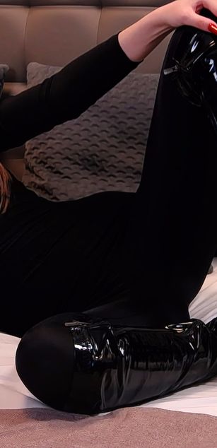 Model - SkylarSpark dominatrix