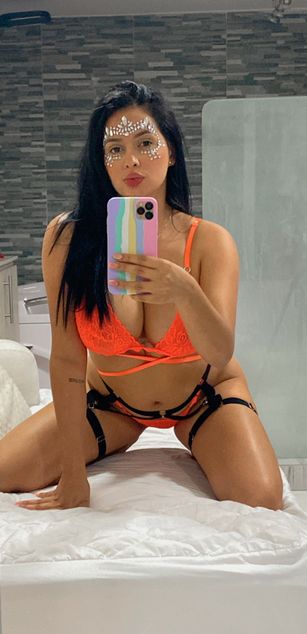 Model - EmilyParkerr bigtits