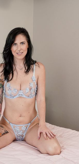 Model - Nikki Zee fetish