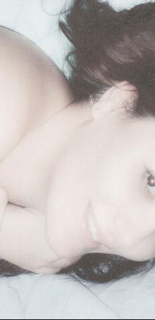 Model - Laura Autumn sexy