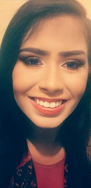 Model - Layssa boobs