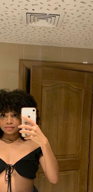 Model - Renell aiston bigass