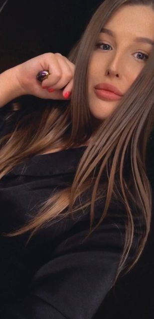 Model - Eva Mendes deepthroat