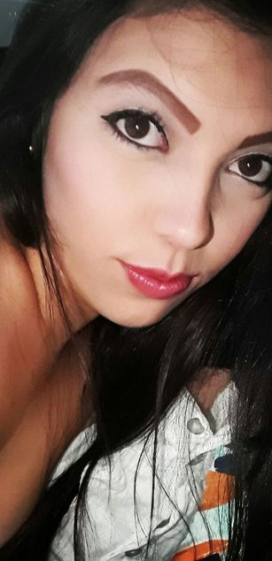 Model - Sweetkhloe deepthroat