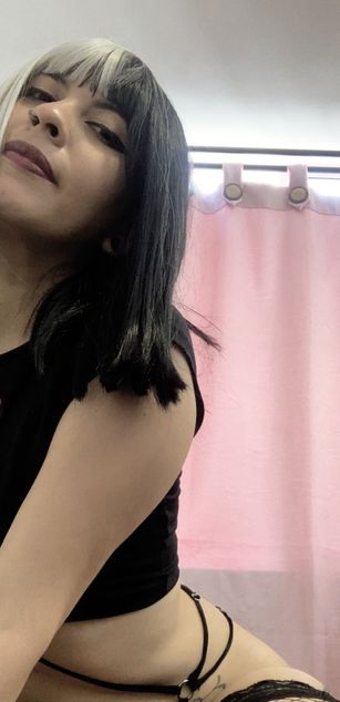 Model - Pandora Lust ass