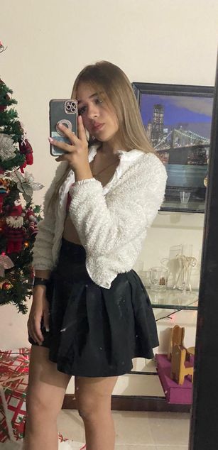 Model - BlondieBaby deepthroat