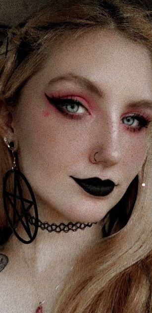 Model - Selina Skye nerd