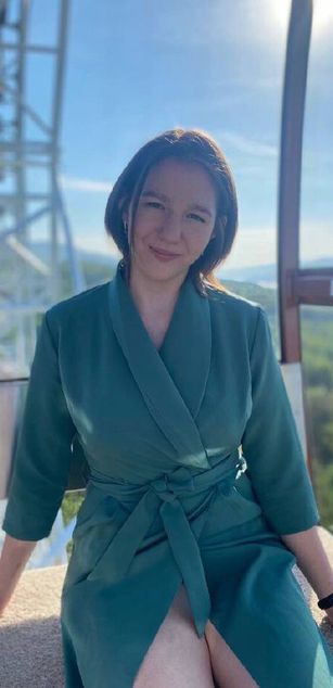 Model - crazy_sally24 feet