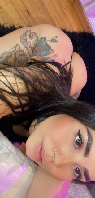 Model - Lilith Rosee deepthroat