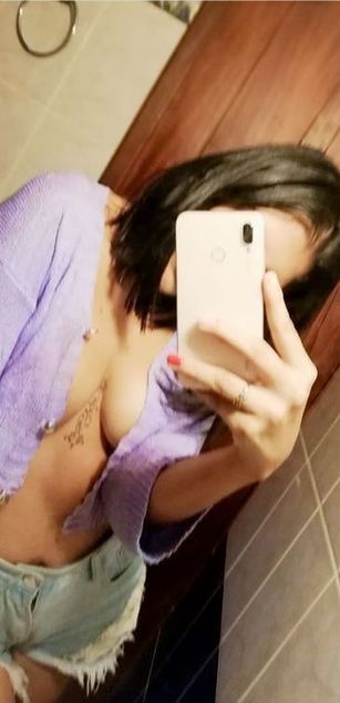 Model - esperanza sex squirt