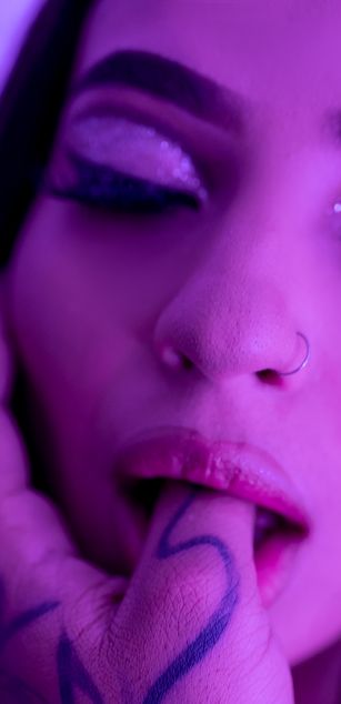 Model - AbbieRhondes striptease