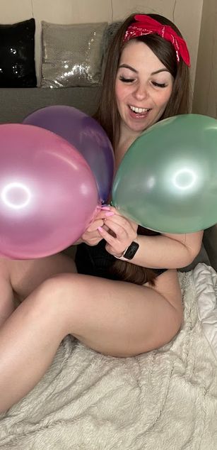 Model - Foxy Taylor ass