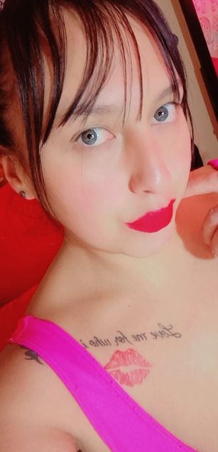 Model - AngelyDirtySquirt deepthroat