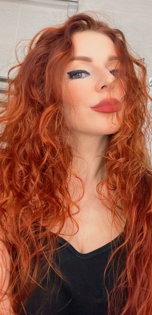 Model - YourWhiteTulip sexy