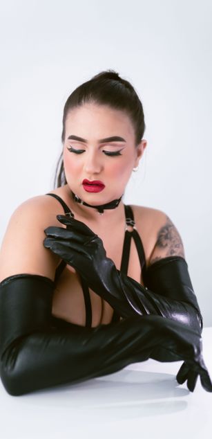 Model - SiennaScott dp