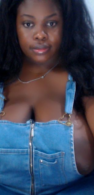 Model - keidy bruchetty curvy