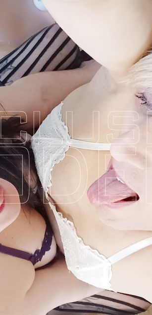 Model - Exclusive Models girl