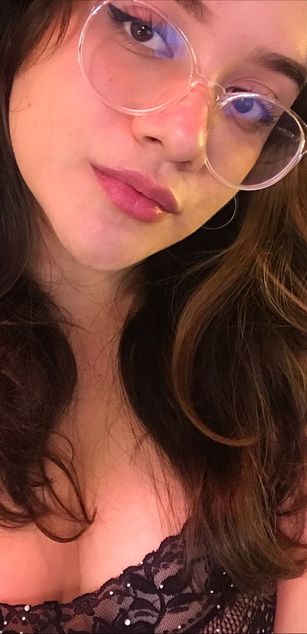 Model - ChloeMontes boobs