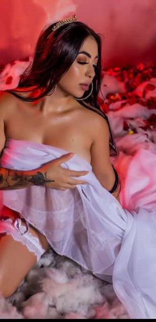 Model - KatiaFerrer blowjob