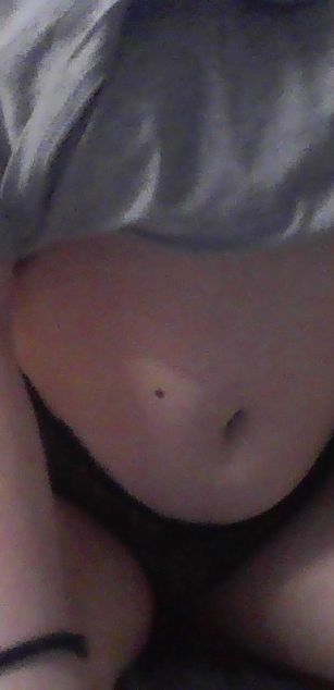 Model - Eva Cherry bigtits