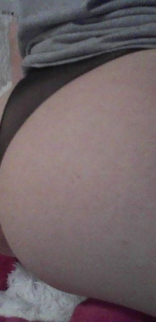 Model - Eva Cherry bigtits