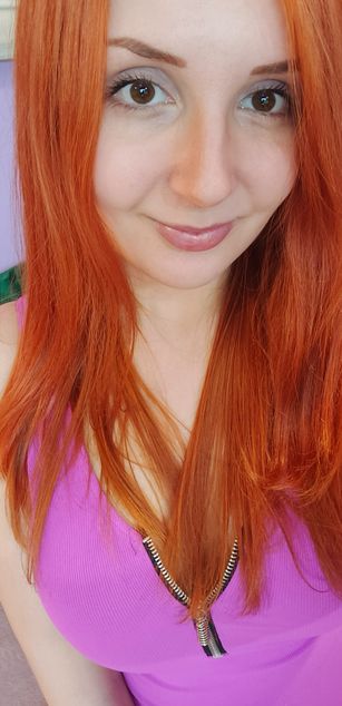 Model - LeilaBlissXO curvy