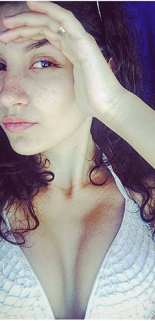 Model - CurlySue curvy