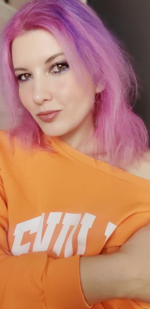 Model - Olisunny curvy