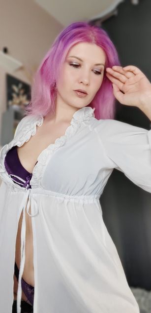 Model - Olisunny curvy