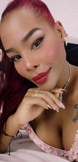 Model - Ashanty D.Brown pussy