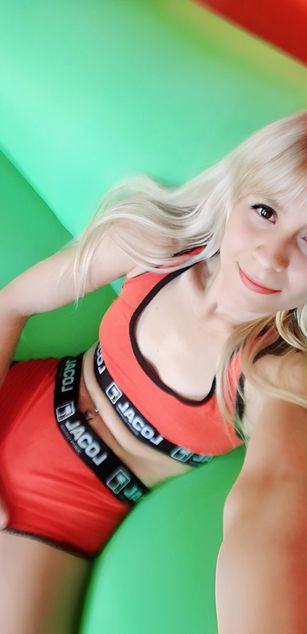 Model - Dasly Sunshine deepthroat