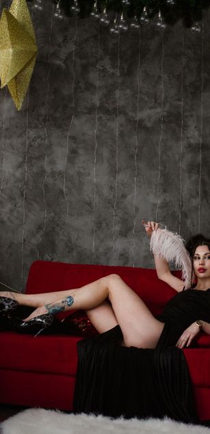 Model - Alina Goddess boobs