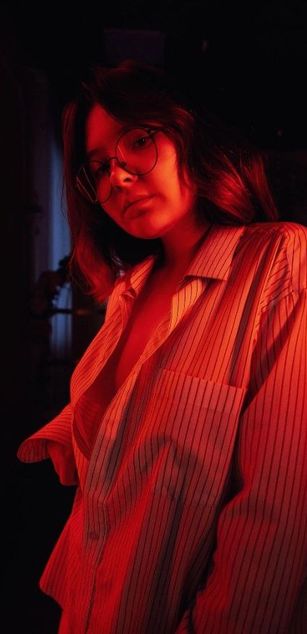 Model - Lisa Moon cute