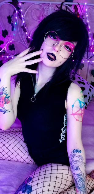 Model - EmmyBunny blowjob