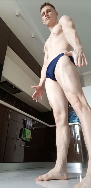 Model - PoliglotJoe sexy