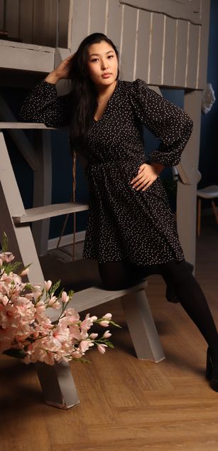 Model - AgnessaWard legs