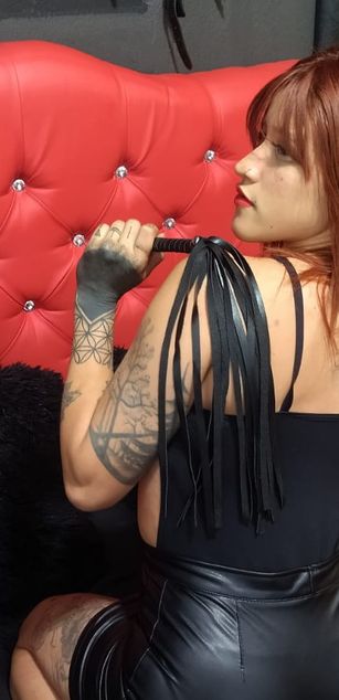 Model - ChaneelMcquensi feet