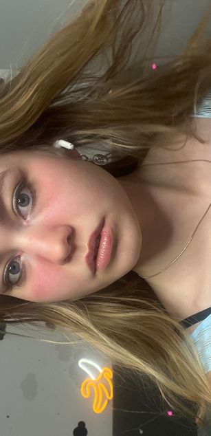 Model - AnyAmaazzy blowjob